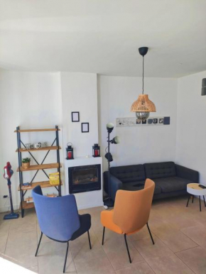 Chic And Modern Apt 5 Min From The Beach
